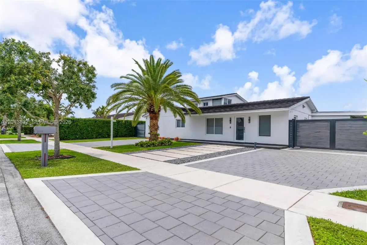 3112 Village Green Dr, Miami, FL 33175 - #1