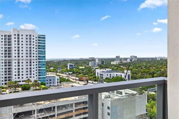 239 SW 9th St #1502, Miami, FL 33130