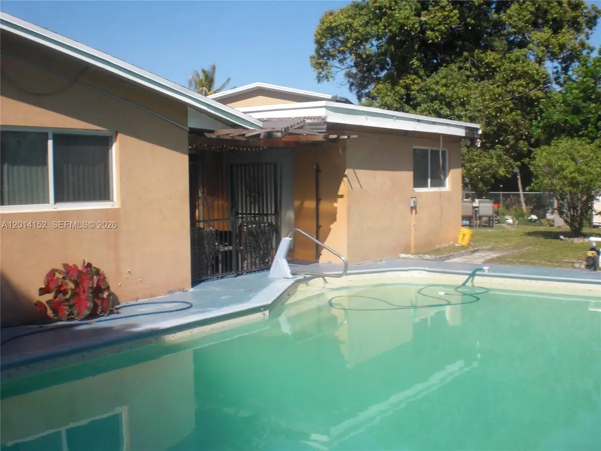 6270 NW 18th St, Sunrise, FL 33313 - #1