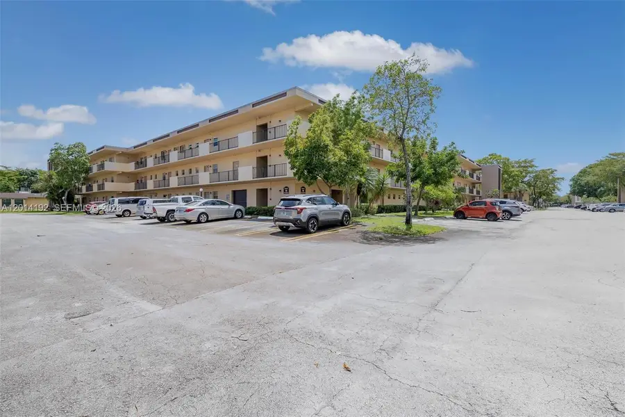 100 Berkley Rd #106, Hollywood, FL 33024 - #2