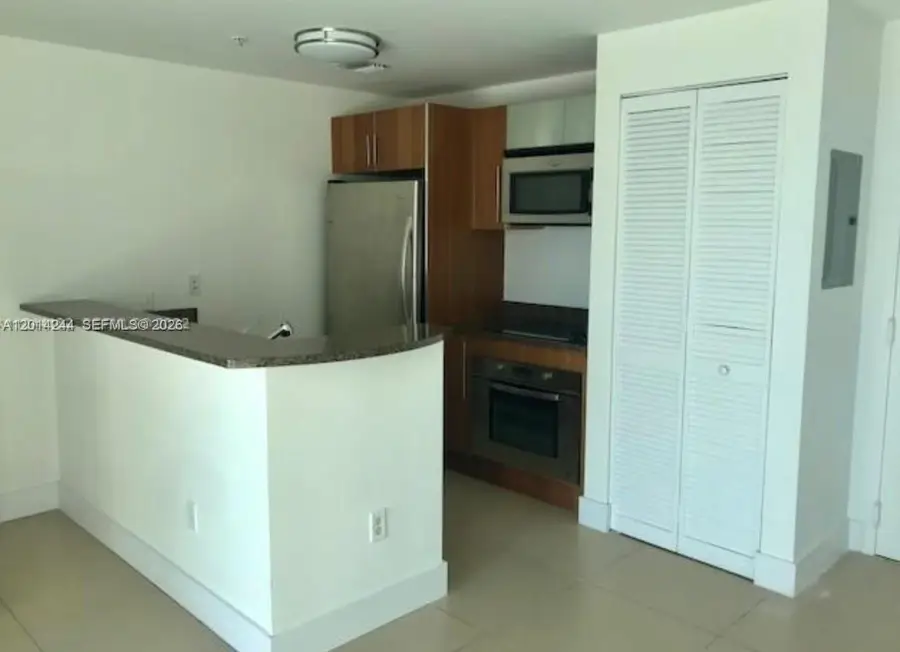 300 S Biscayne Blvd #L-L32, Miami, FL 33131 - #2