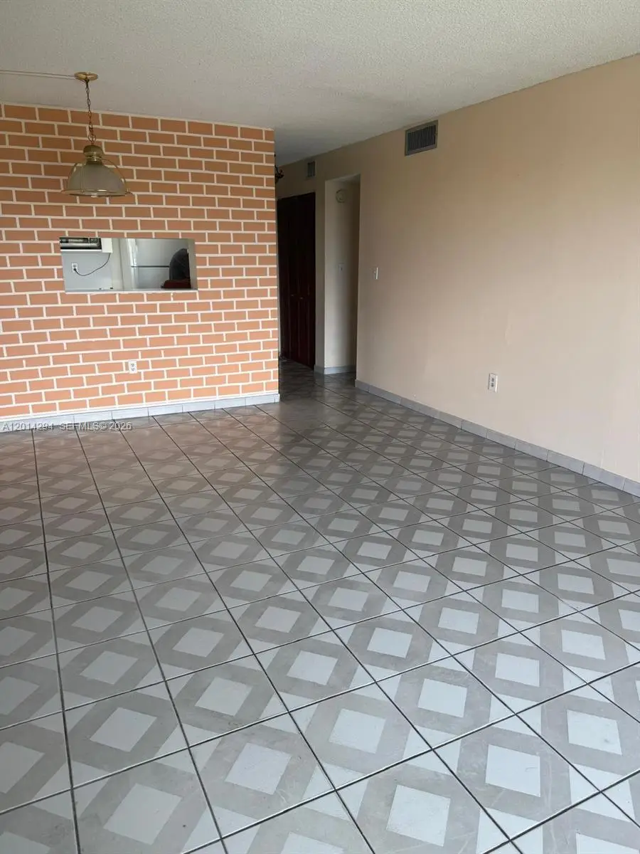 Address Withheld By Seller, Miami, FL 33174 - #1