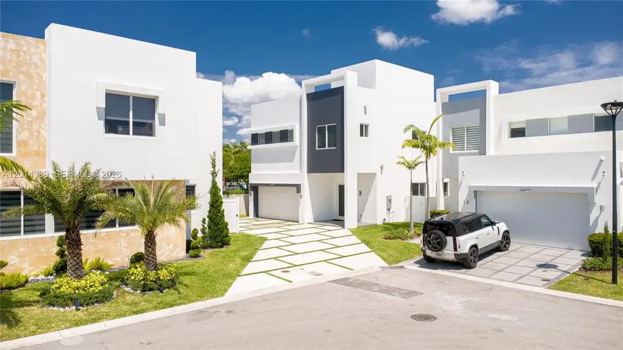 10381 NW 67th Ter, Doral, FL 33178 - #2