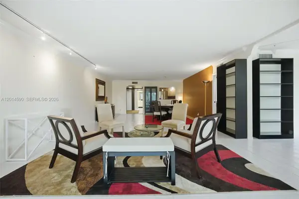 821 Cypress Blvd #307, Pompano Beach, FL 33069