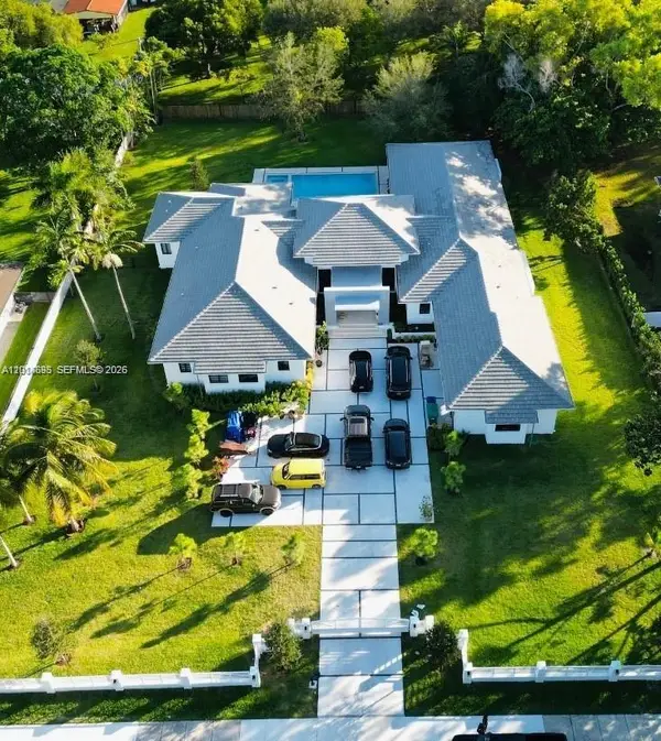 7830 SW 117th St, Pinecrest, FL 33156