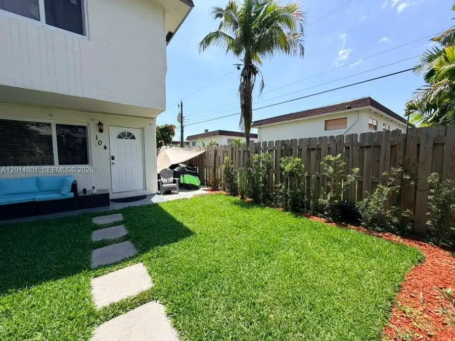 1500 NE 151st St #104, North Miami Beach, FL 33162 - #3