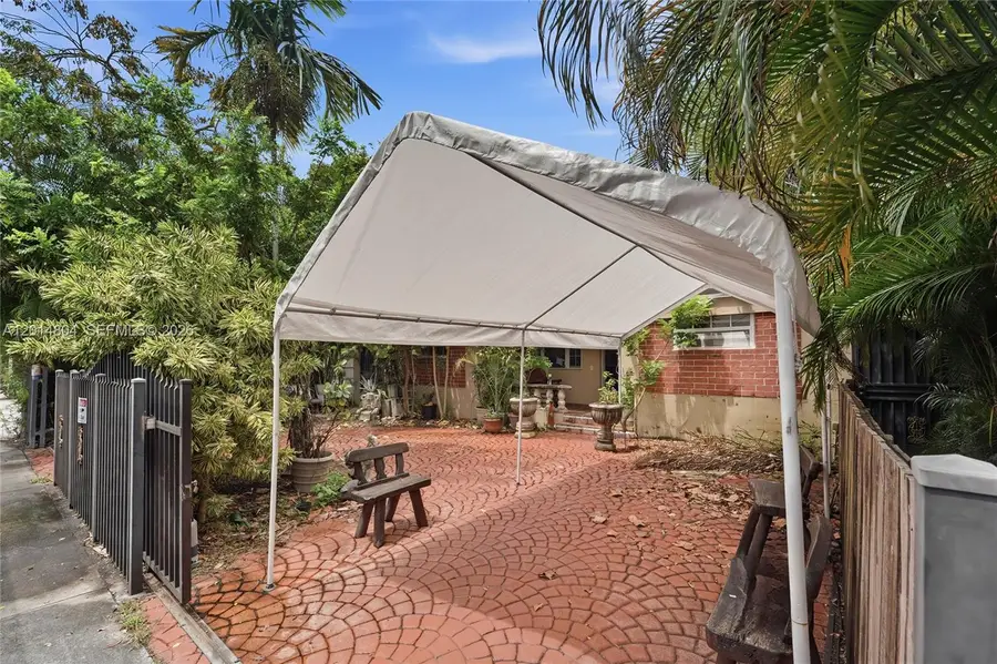 50 SW 58th Ct, Miami, FL 33144 - #2