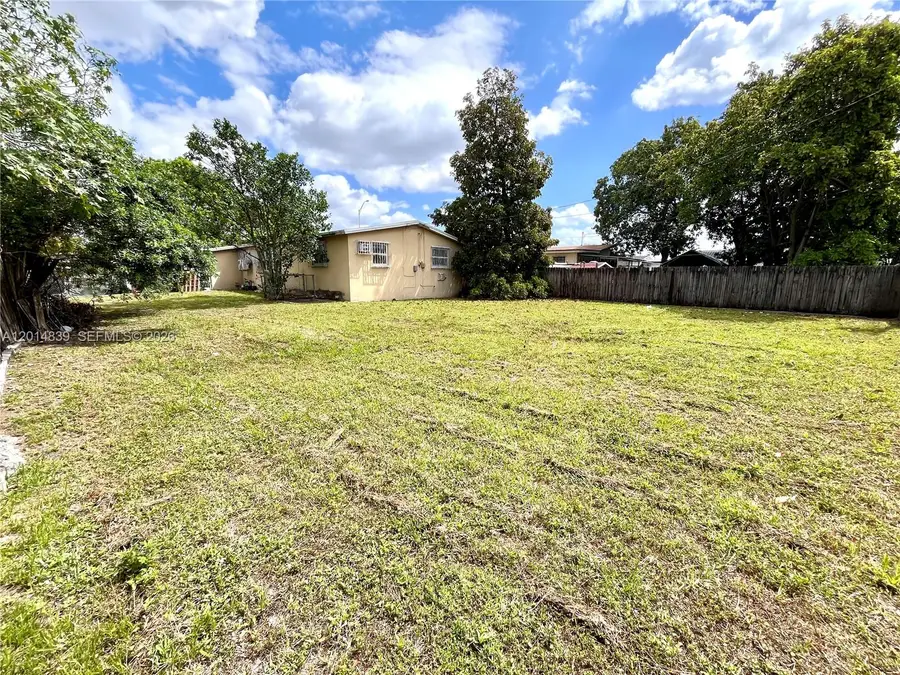 1310 W 31st St, Hialeah, FL 33012 - #2