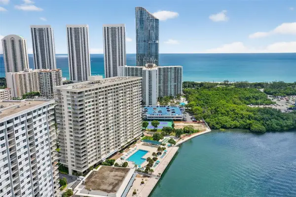 300 Bayview Dr #1009, Sunny Isles Beach, FL 33160