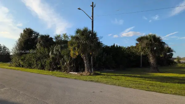 3800 Hyde Park, Fort Myers, FL 33905