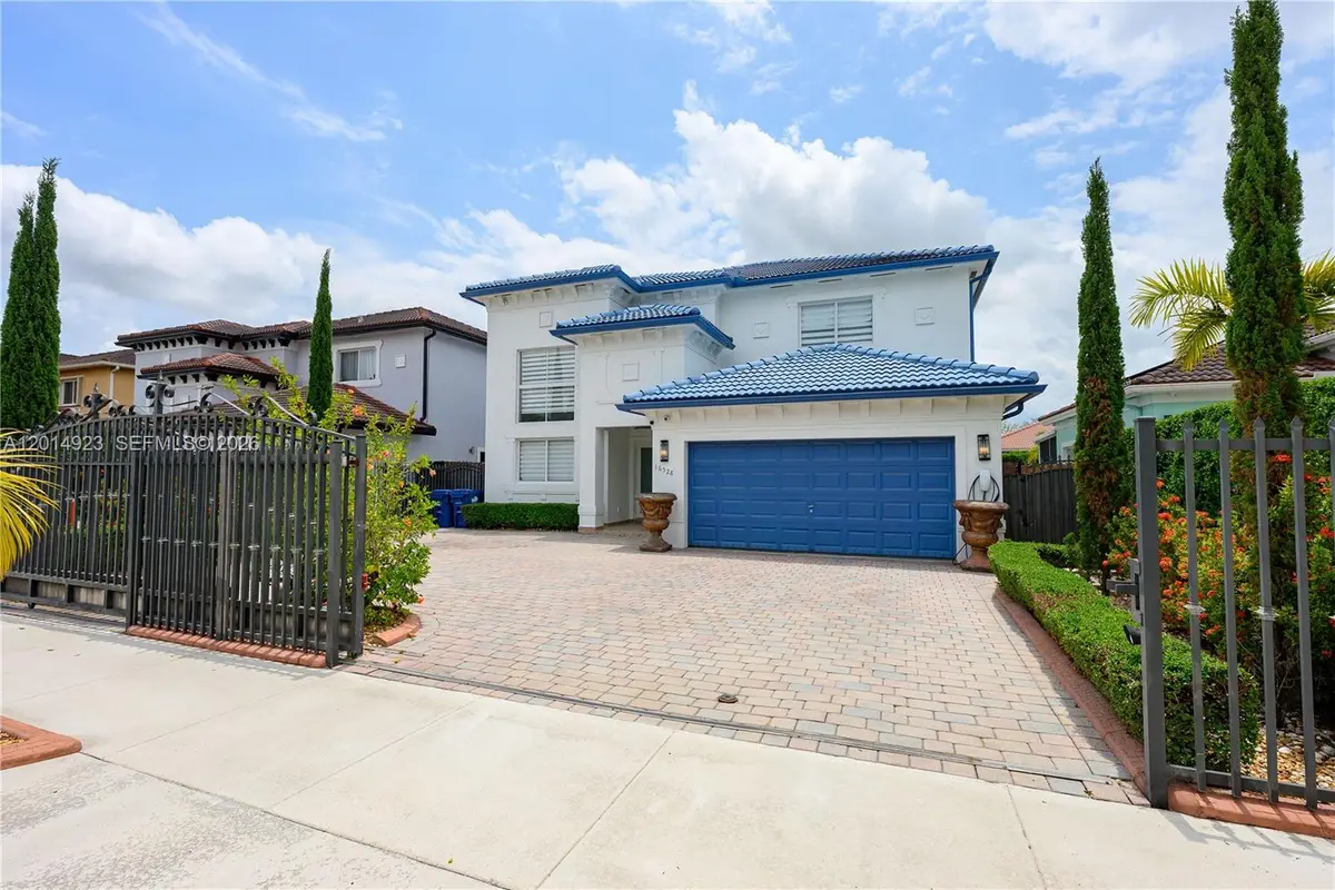 16528 SW 44th St, Miami, FL 33185 - #1