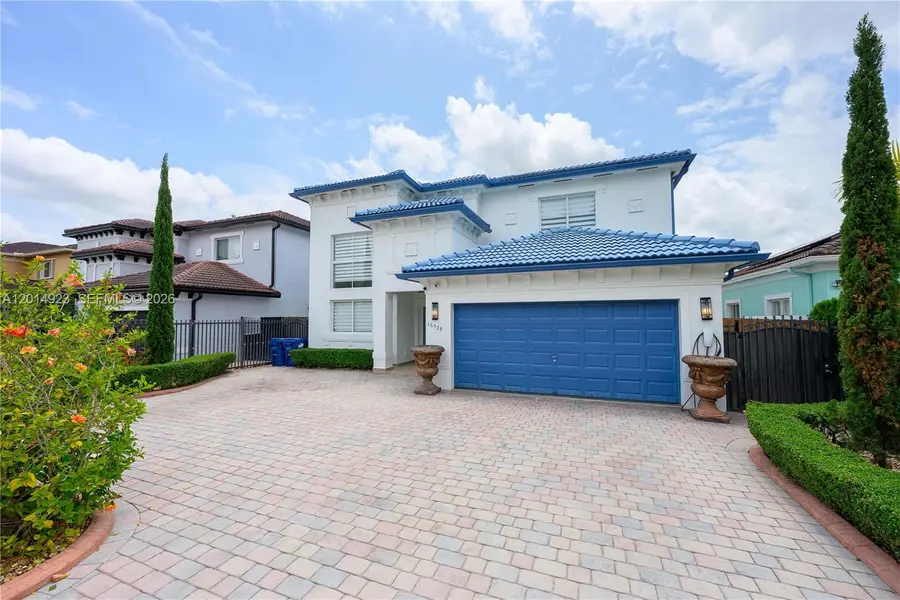 16528 SW 44th St, Miami, FL 33185 - #3