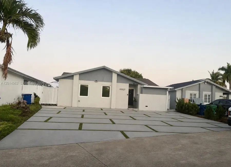 19527 NW 50th Ct, Miami Gardens, FL 33055 - #2