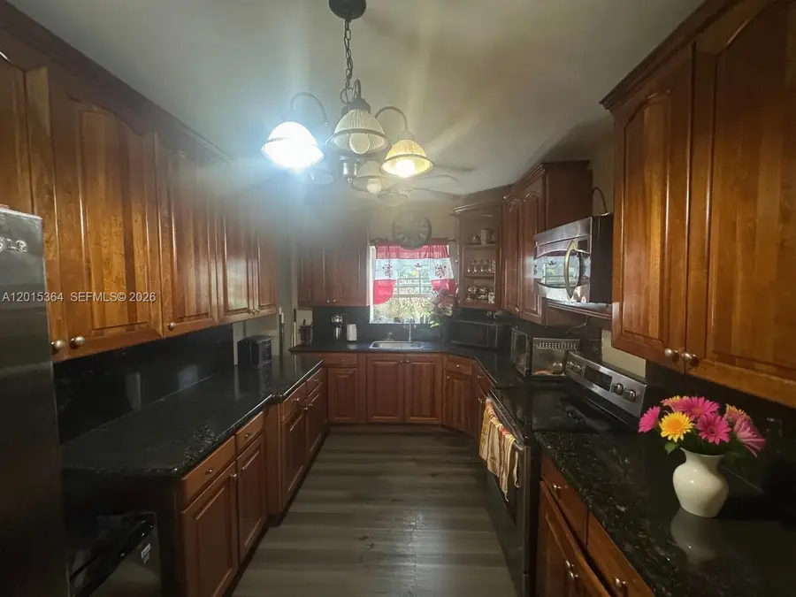 410 NW 98th St, Miami, FL 33150 - #3