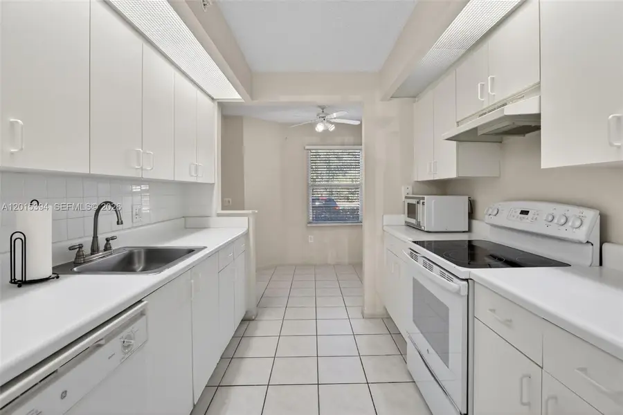 700 SW 137th Ave #110H, Pembroke Pines, FL 33027 - #2