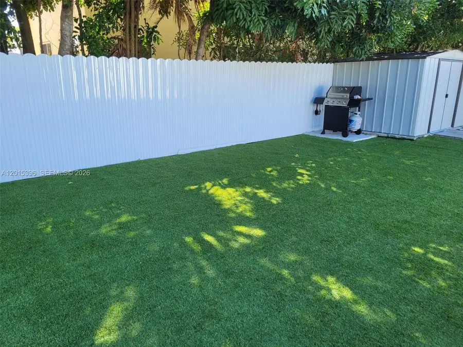 7860 NW 10th St, Pembroke Pines, FL 33024 - #2