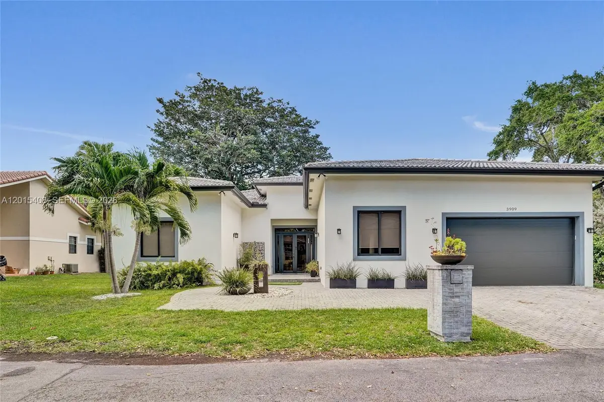 3909 SW 54th Ct, Dania Beach, FL 33312 - #1