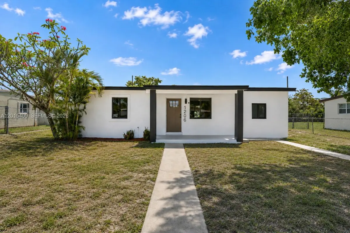 1206 NW 11th St, Fort Lauderdale, FL 33311 - #1