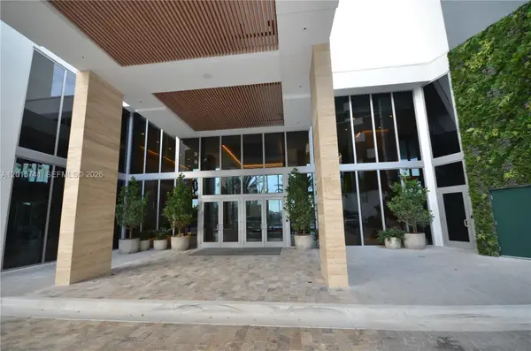 16385 Biscayne Blvd #519, North Miami Beach, FL 33160