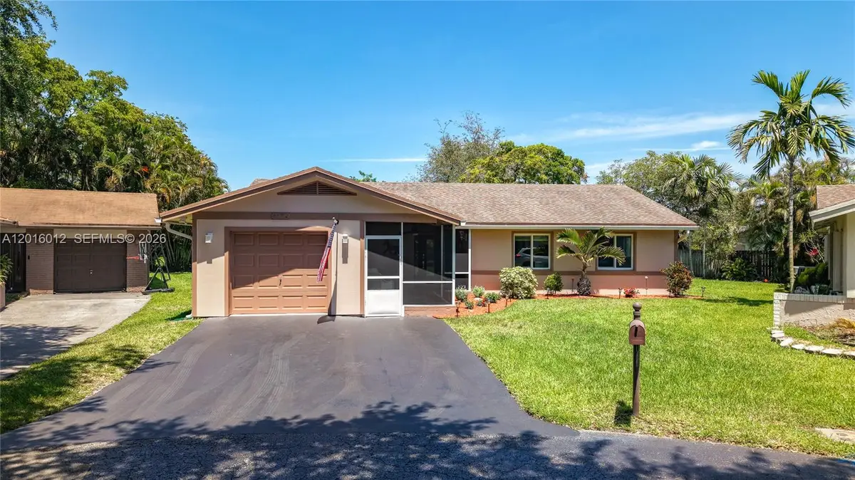 2176 Nova Village Dr, Davie, FL 33317 - #1