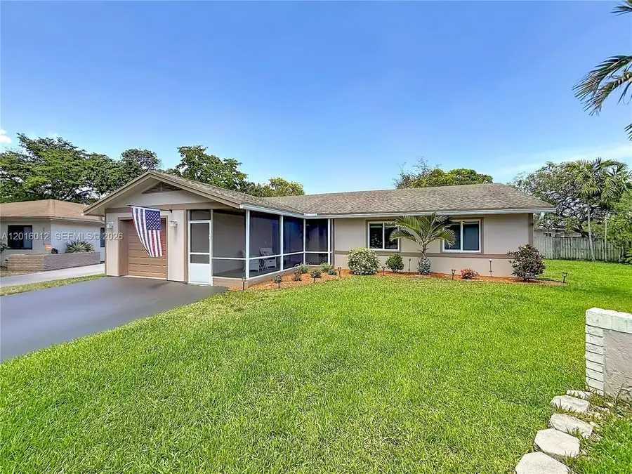 2176 Nova Village Dr, Davie, FL 33317 - #2