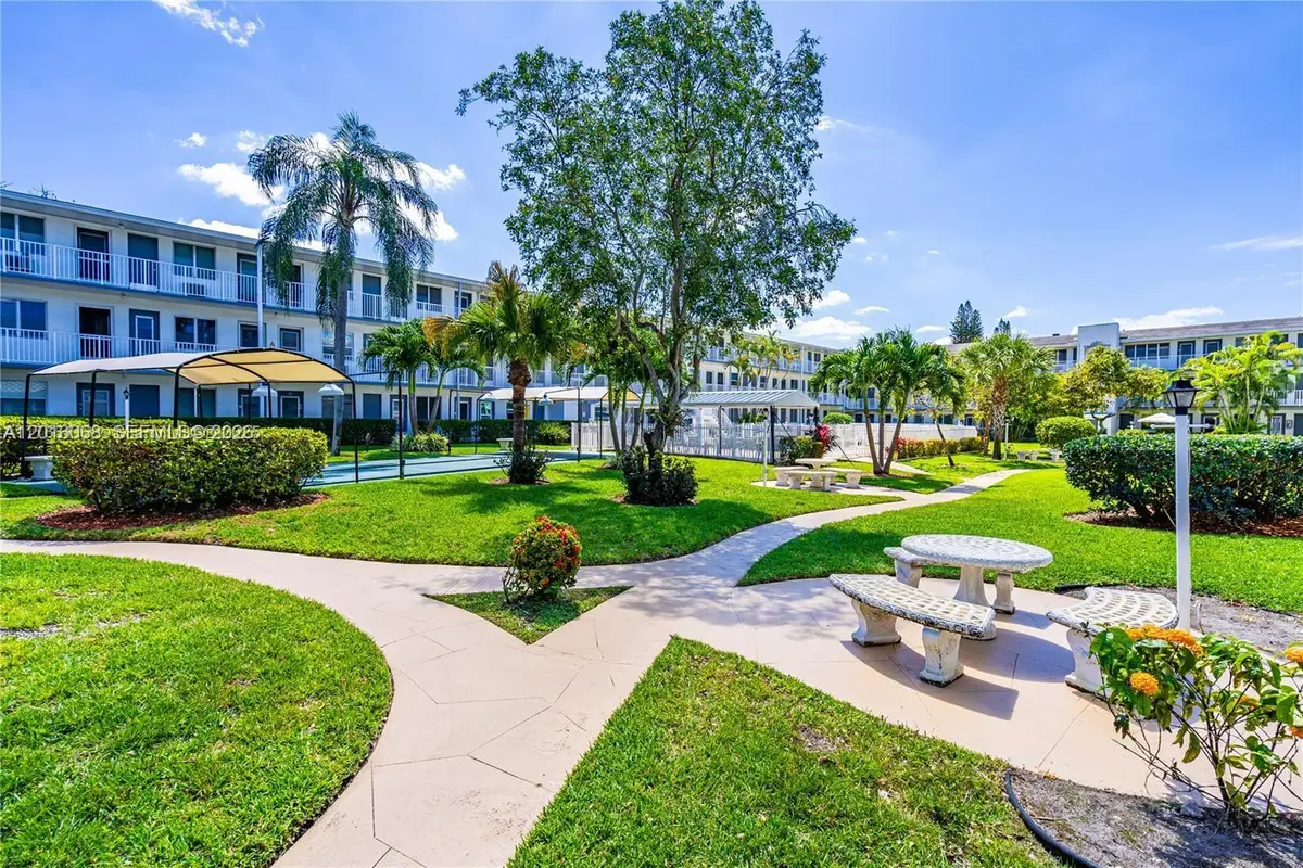 15610 NE 6th Ave #32D, Miami, FL 33162 - #1