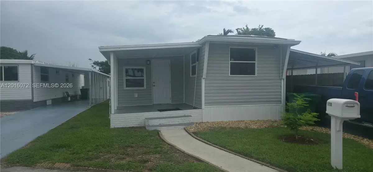 1730 SW 85th Ave, Davie, FL 33324 - #1