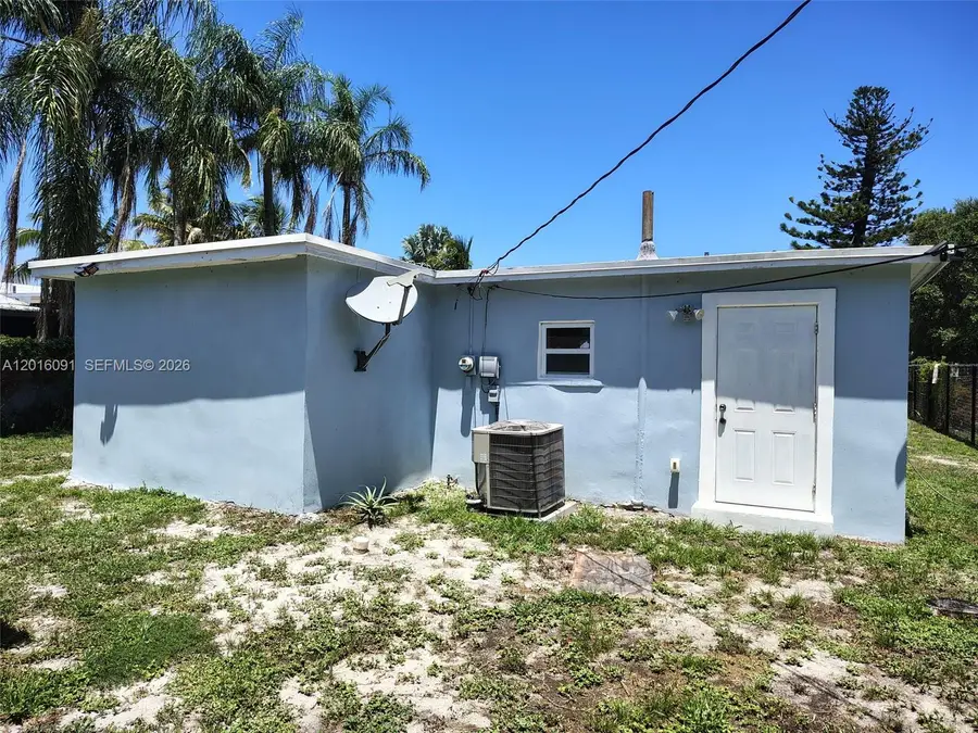 311 NW 28th Way, Fort Lauderdale, FL 33311 - #2