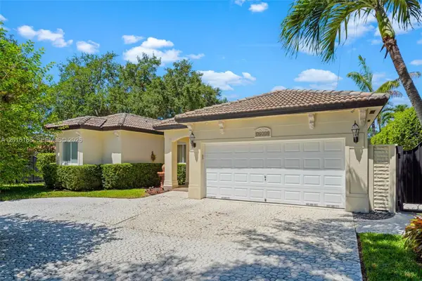 16238 NW 91st Ave, Miami Lakes, FL 33018