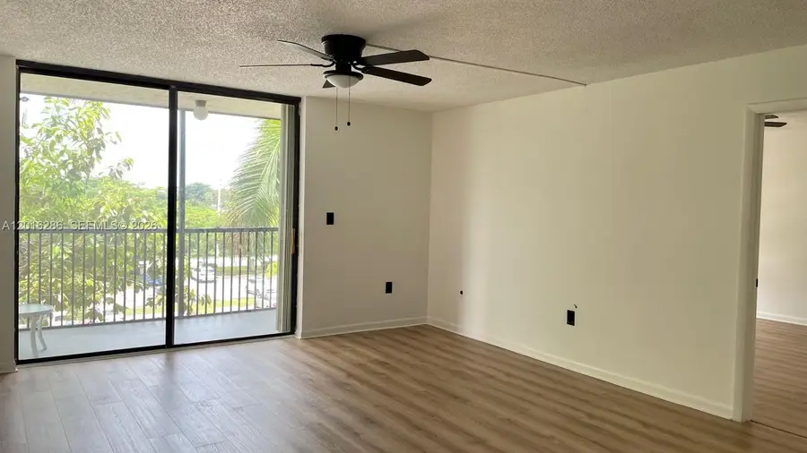5550 NW 44th St #407B, Lauderhill, FL 33319 - #2