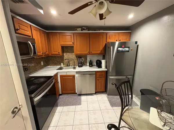 4152 Inverrary Dr #303, Lauderhill, FL 33319