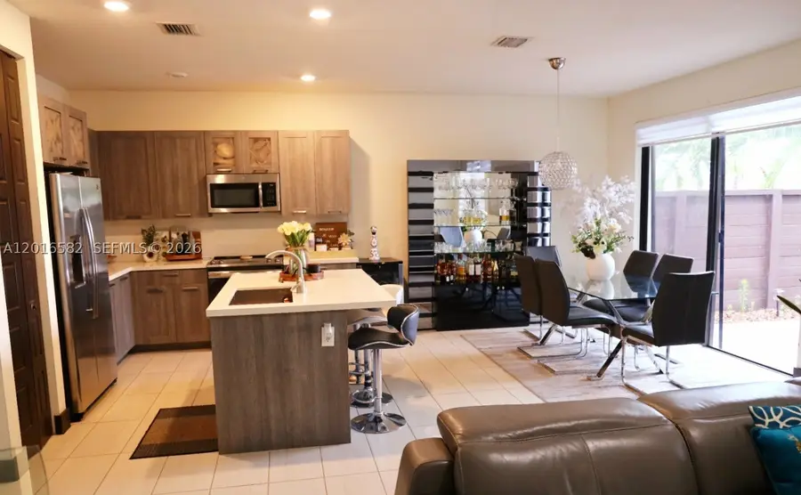 16012 NW 91st Ct, Miami Lakes, FL 33018 - #2