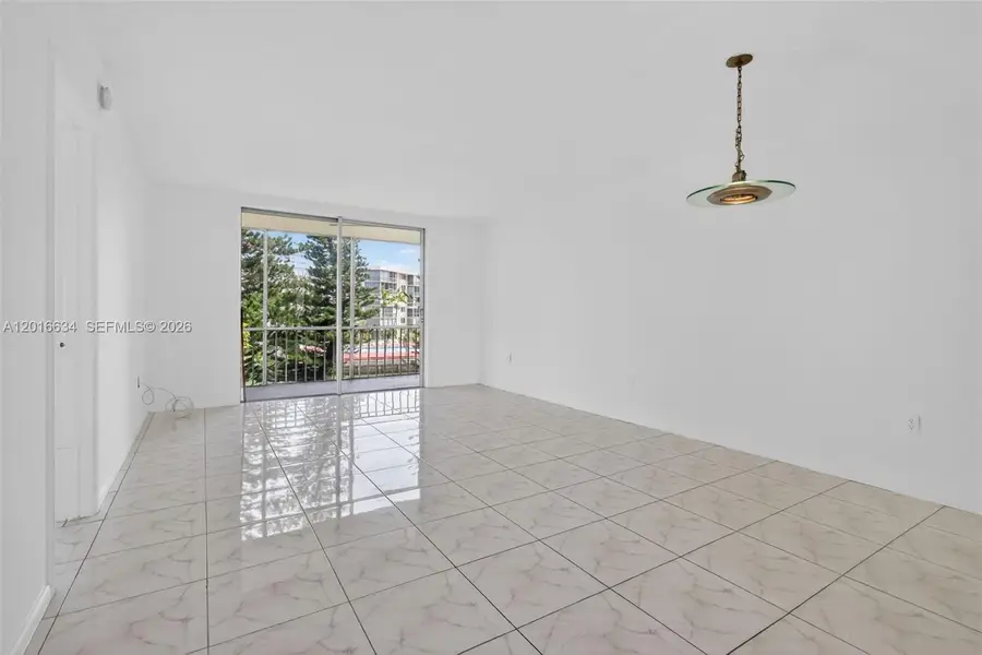 2905 Point East Dr #L311, Aventura, FL 33160 - #2