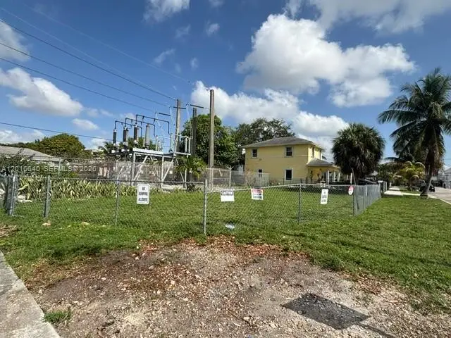 193 NW 16th St, Miami, FL 33136 - #3