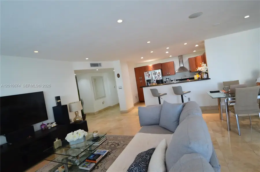 2780 NE 183rd St #PH04, Aventura, FL 33160 - #3