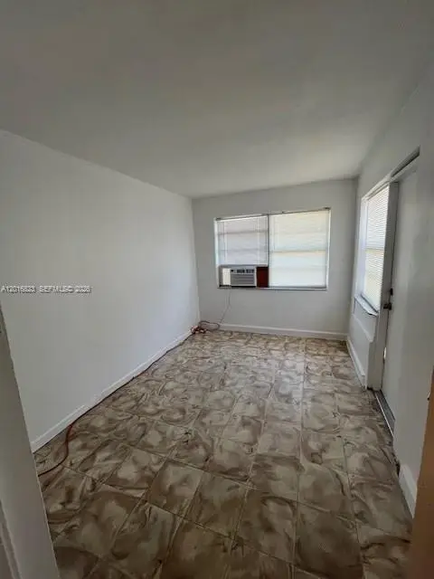 901 SW 4th Ter, Hallandale Beach, FL 33009 - #2