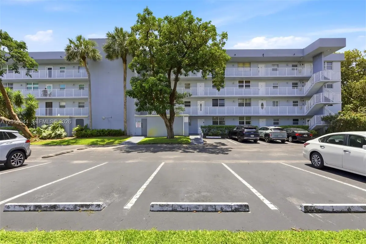 111 Royal Park Dr #2E, Oakland Park, FL 33309 - #1