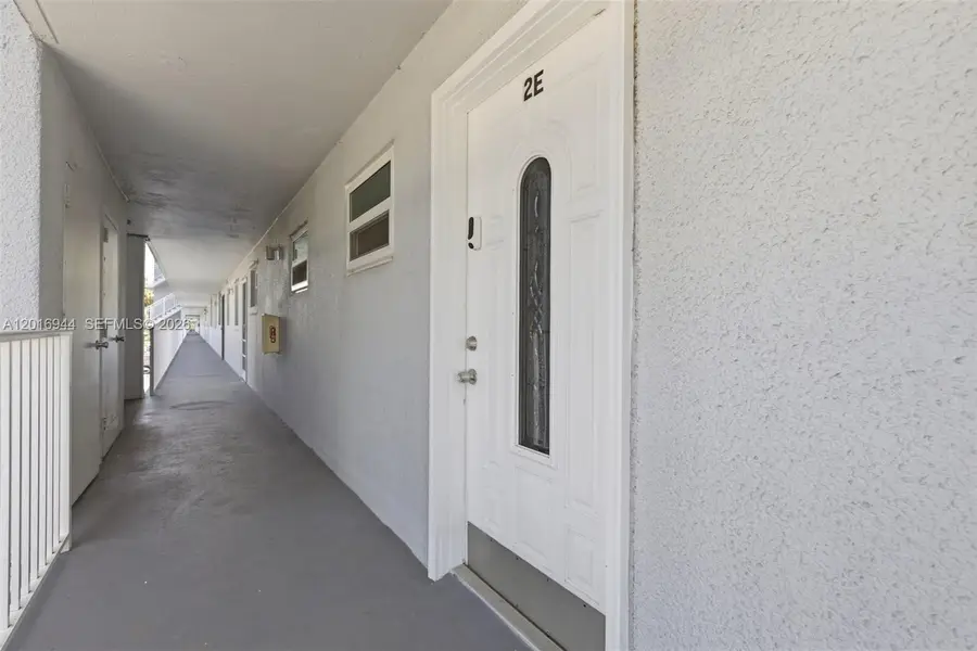 111 Royal Park Dr #2E, Oakland Park, FL 33309 - #2