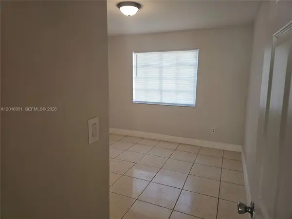 7692 NW 178th Ter, Hialeah, FL 33015