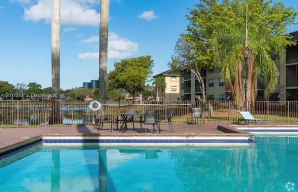 9000 NW 28th Dr #1-307, Coral Springs, FL 33065