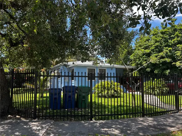 Address Withheld By Seller, Miami, FL 33142