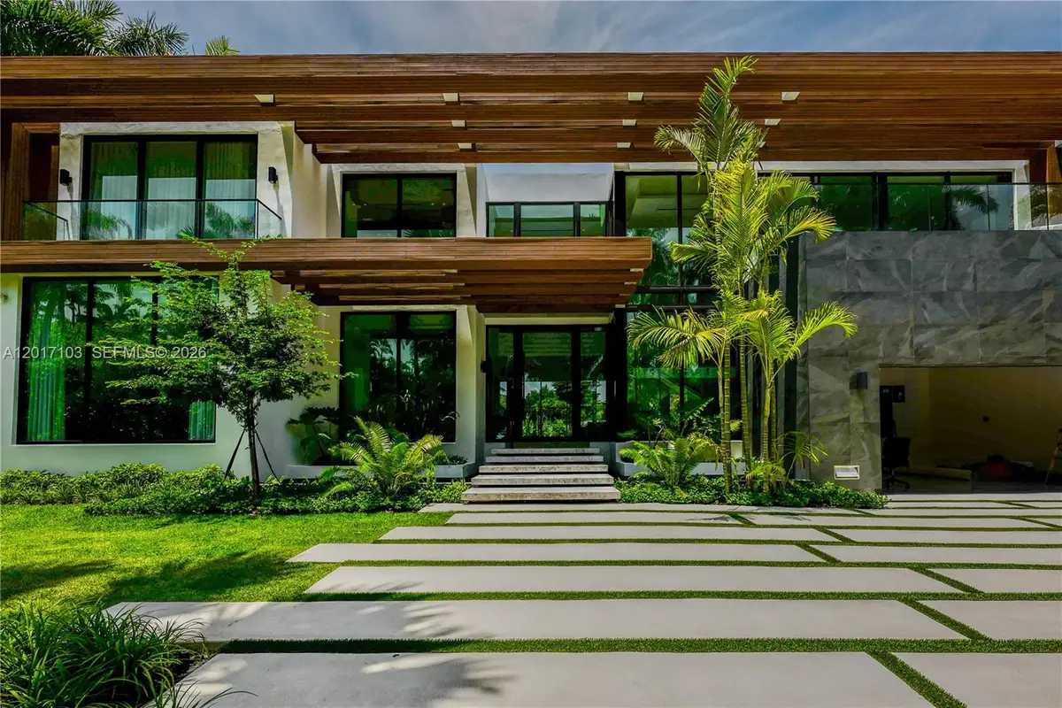 2520 Shelter Ave, Miami Beach, FL 33140 - #1