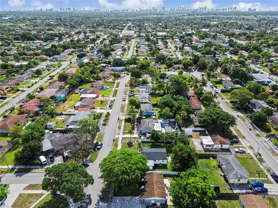 580 NW 194th Ter, Miami Gardens, FL 33169 - #2