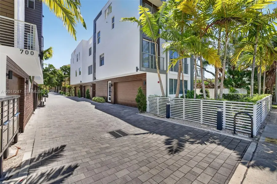 700 NE 14th Ave #311, Fort Lauderdale, FL 33304 - #2