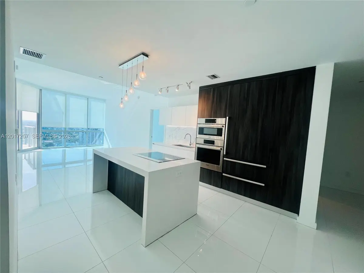 851 NE 1st Av #2808, Miami, FL 33132 - #1