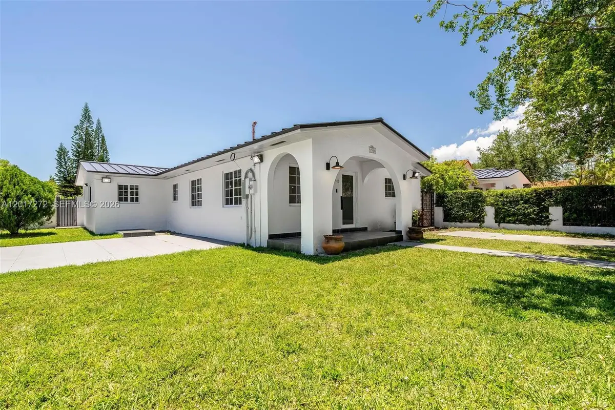 1900 SW 24th St, Miami, FL 33145 - #1