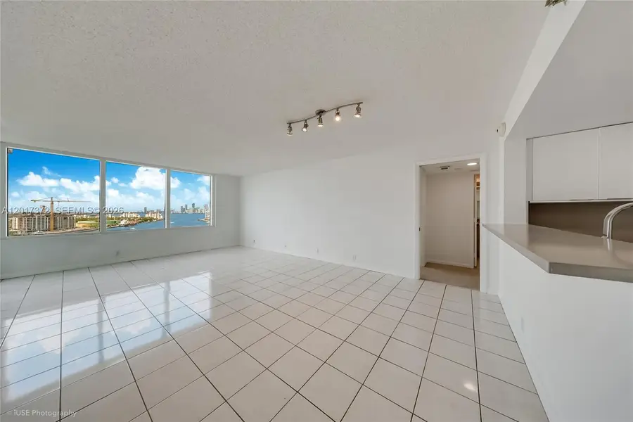 400 S Pointe Dr #1801, Miami Beach, FL 33139 - #3