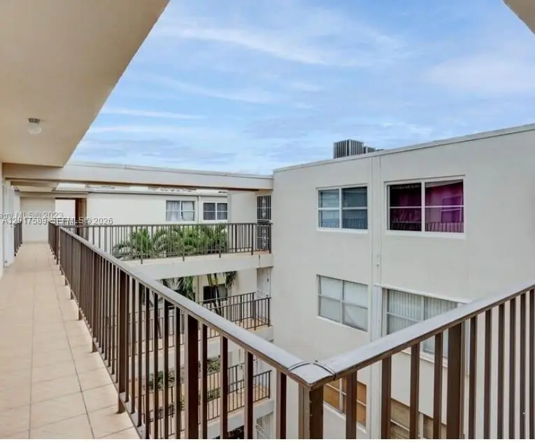 5501 NW 7th St #E412, Miami, FL 33126 - #2