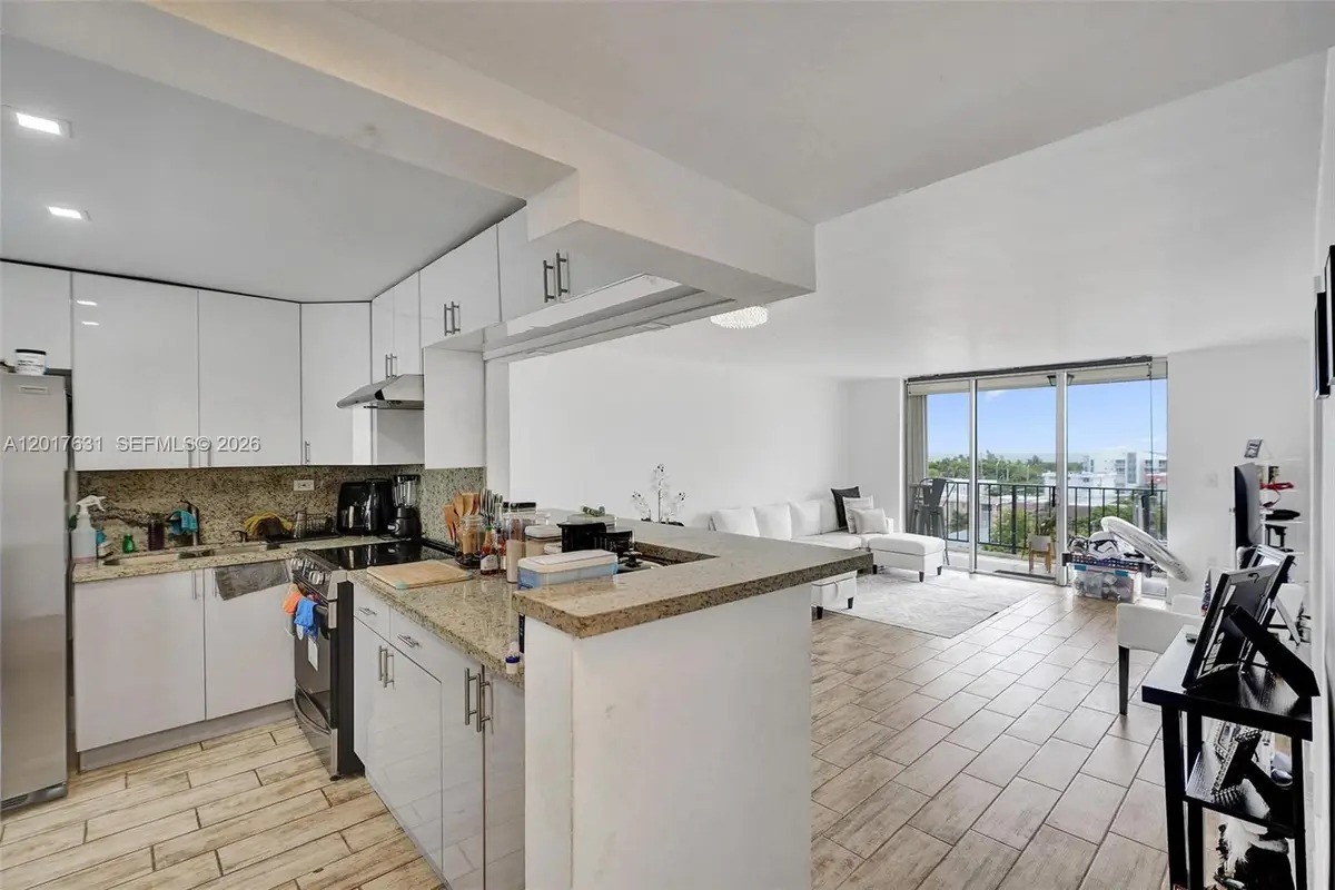7850 Byron Ave #702, Miami Beach, FL 33141 - #1