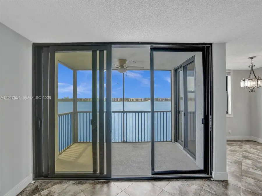 105 Lake Emerald Dr #508, Oakland Park, FL 33309 - #3